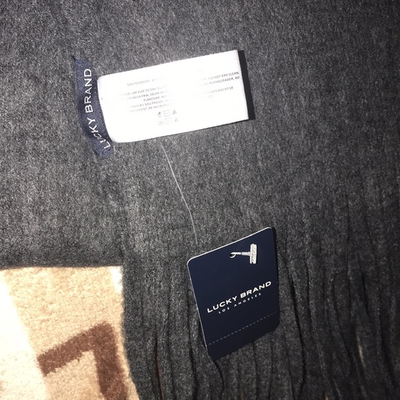Lucky 🍀 brand grey super soft warm scarf 🧣 New - Picture 6 of 10